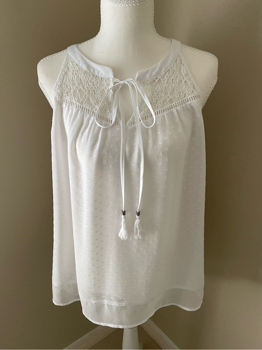 Daniel Rainn Sleeveless Blouse